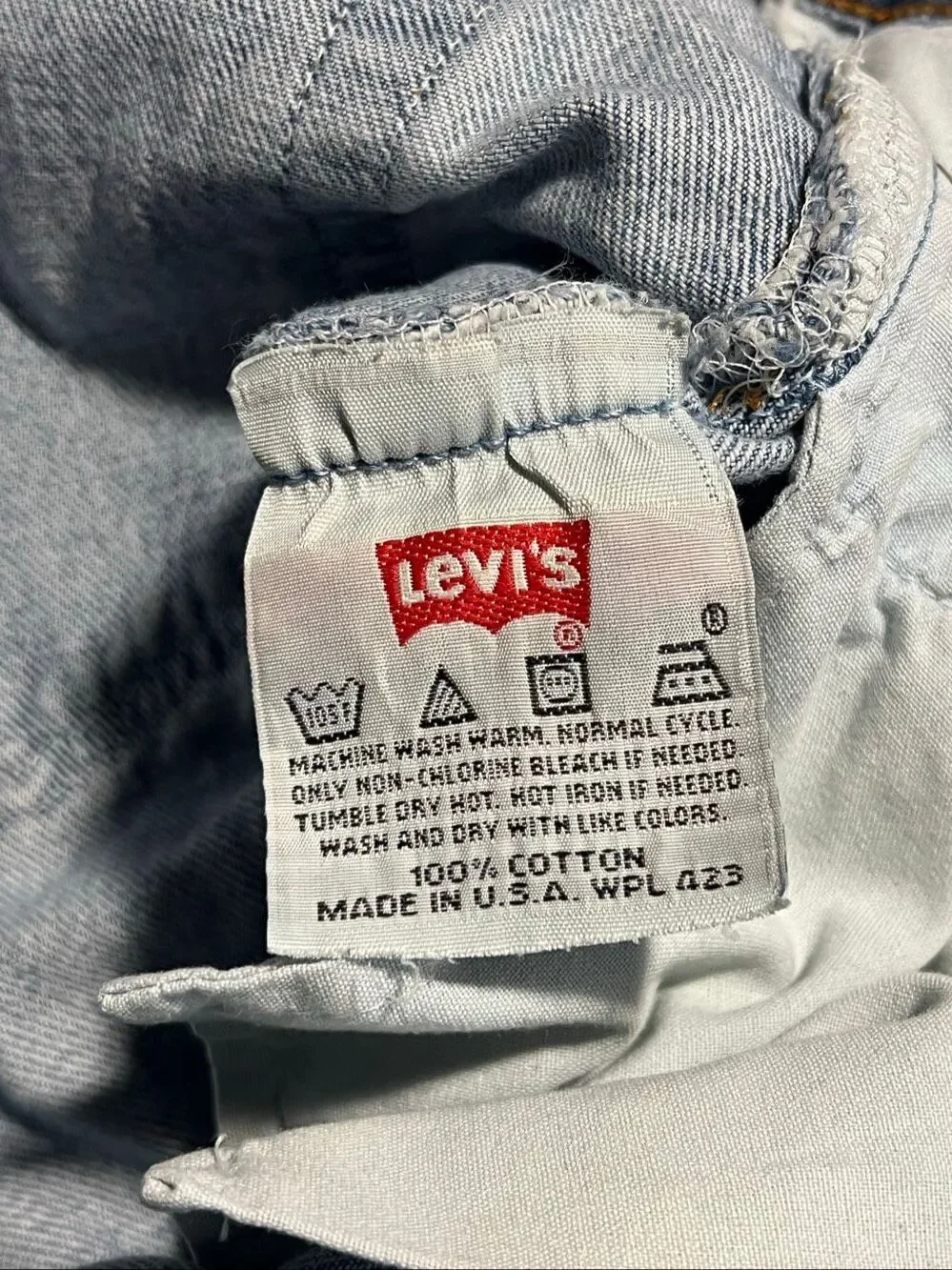 Vintage Levis 501 Button Fly USA Made Jeans 32x34 (Actual 32x32)